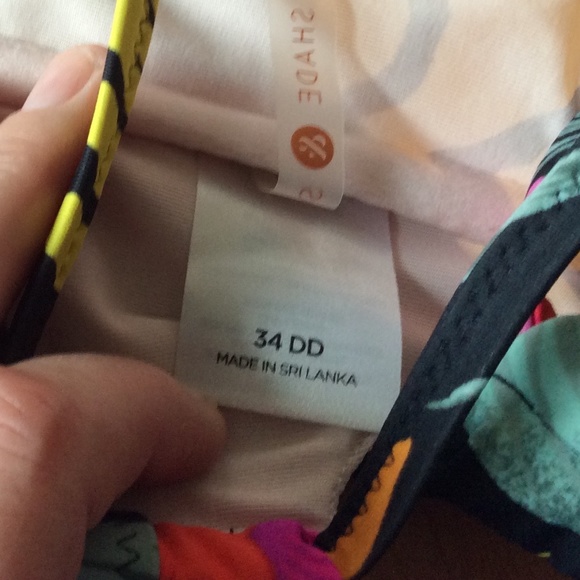 34DD Shade Shore Top and Black Bottoms - Picture 5 of 5